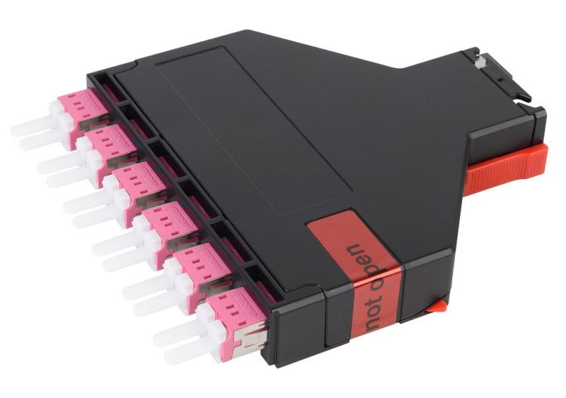 Netscale MPO-LC 18 ports - R&M - R867732        High-density Netscale MPO-LC module (18 ports) for flexible fiber management in data centers and telecom infrastructures. (HS Code: 85389090)